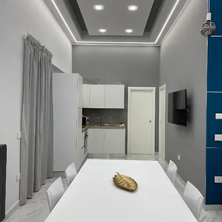 One House * Помпеї