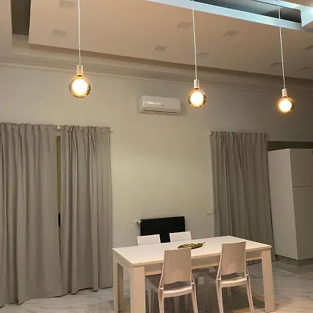Апартаменти One House