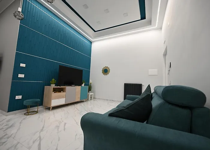 One House Apartment *